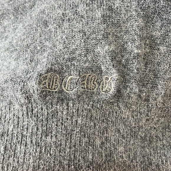 BCBG MAXAZRIA Angora Blend Short Sleeve Cardigan Gray-Large - Picture 3 of 4